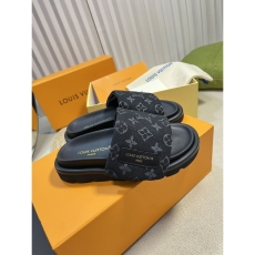 Louis Vuitton Slippers